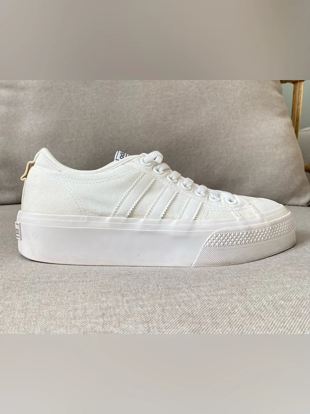 Adidas Originals Nizza Platform Triple White Canvas Sneakers Women’s US 9